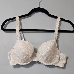 Playtex Lace Underwire Padded Bra - Cream/Blue Size 36C